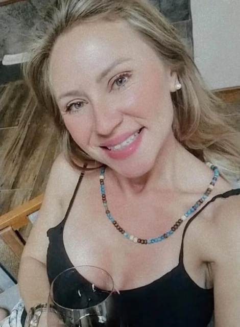 Shirley Terapeuta. Agende Agora sua Massagem. Brooklin e Região- São Paulo. Fone: (11) 98292-1886 12 Shirley Terapeuta. Agende Agora sua Massagem. Brooklin e Região- São Paulo. Fone: (11) 98292-1886