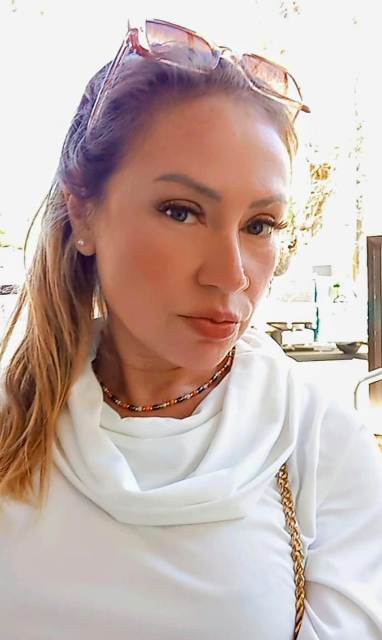 Shirley Terapeuta. Agende Agora sua Massagem. Brooklin e Região- São Paulo. Fone: (11) 98292-1886 8 Shirley Terapeuta. Agende Agora sua Massagem. Brooklin e Região- São Paulo. Fone: (11) 98292-1886